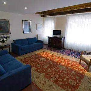 Sarai Venecia
