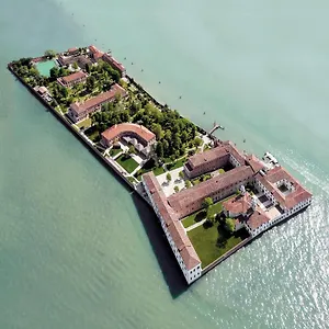 Isola Di San Servolo - Centro Отель