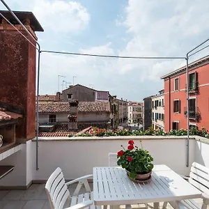 Savoia & Jolanda 2 Apartament