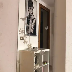 A.b Battistini Short Let's Apartament Rzym